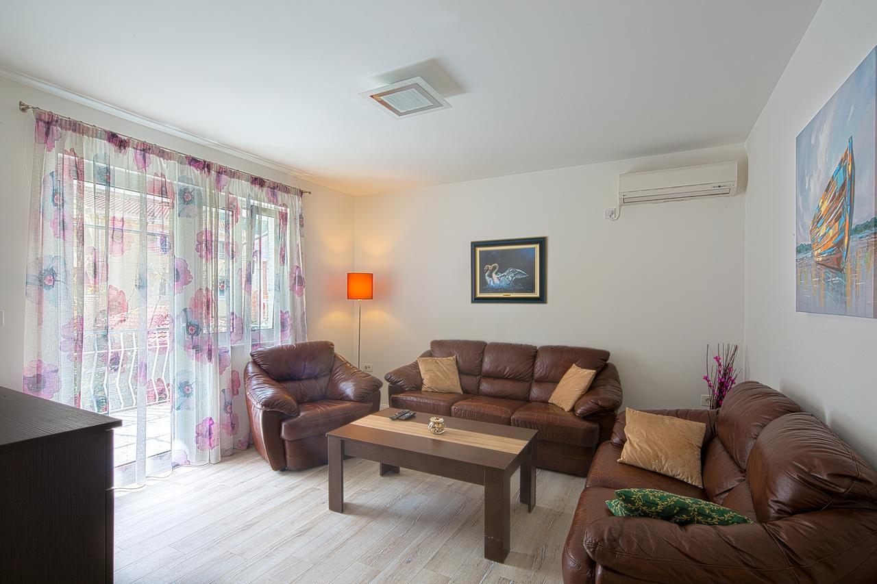 Apartman Aleksandra Budva Exteriör bild